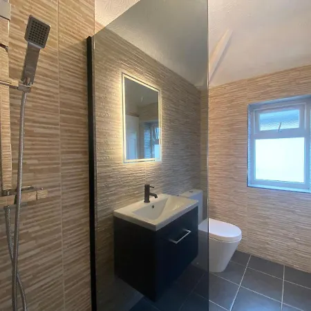 Beautiful 3 Bedroom House With Garden + Parking Oxford Exterior photo