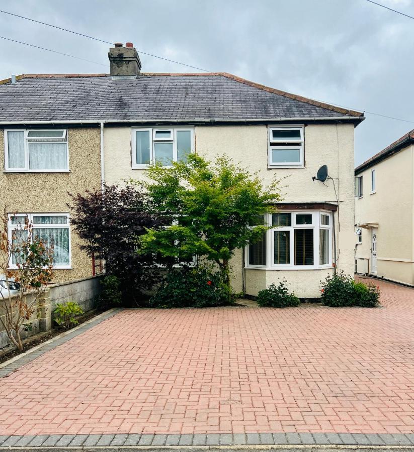 Beautiful 3 Bedroom House With Garden + Parking Holiday home Oxford